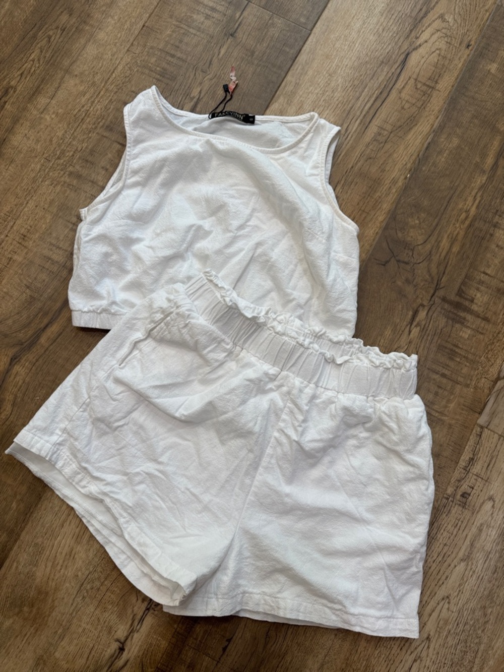 Fancyinn White Women's Two-Piece Crop Top and Shorts Set